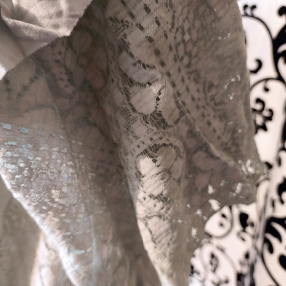 POL Top - Picture 3 of 5